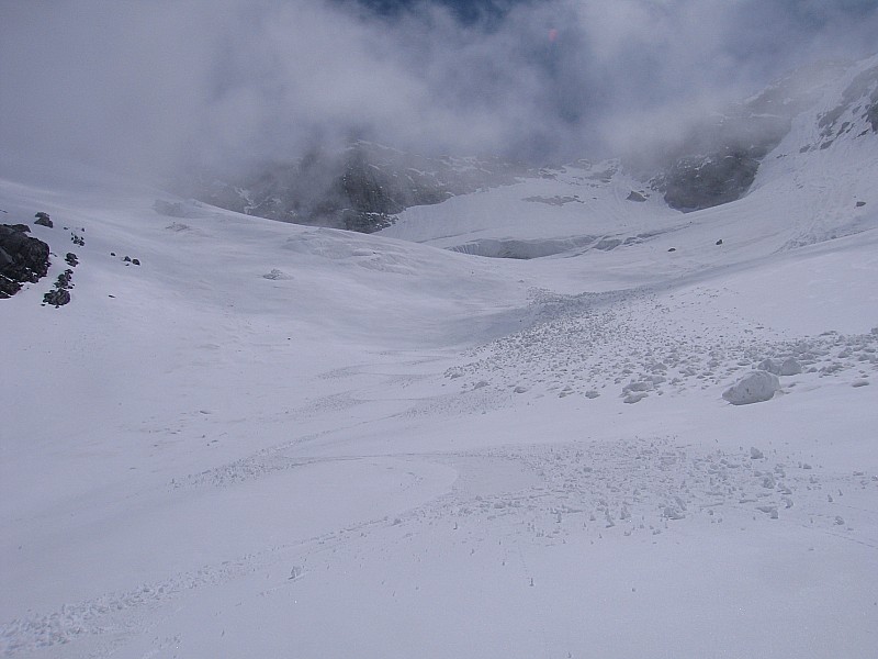 #10 Ski d Ski d'été sur glacier : Juste avant de traverser la couche nuageuse!!! Faut croire qu'un passage en jour blanc est inévitable ces derniers temps!!!!