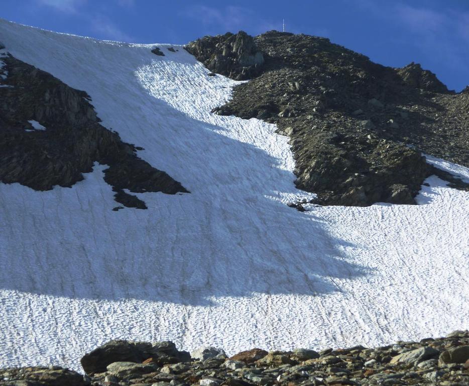 #4 sous le sommet : Dans la pente les vagues passent mieux que sur le moins pentu! sous le sommet : Dans la pente les vagues passent mieux que sur le moins pentu!