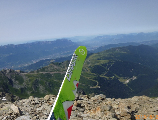 photo du 02/08/13 : là bas c'est chez nous, hier nous étions au lac ...