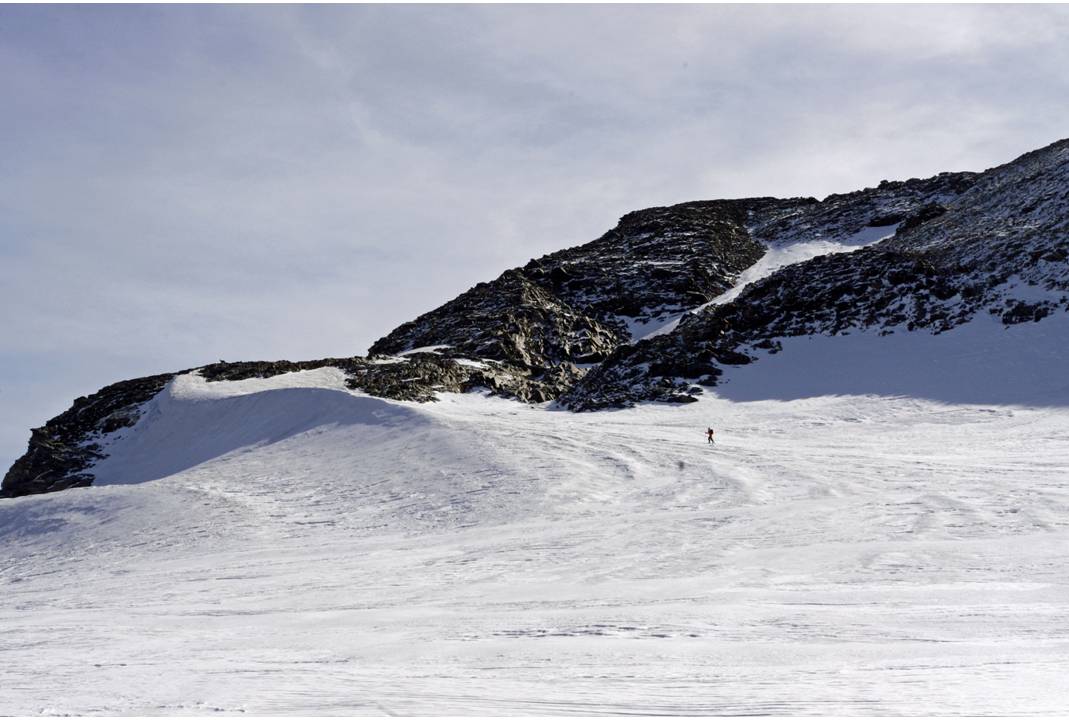 #3 Sous la Cîme : Nous arrivons sous la face... et son couloir en S Sous la Cîme : Nous arrivons sous la face... et son couloir en S