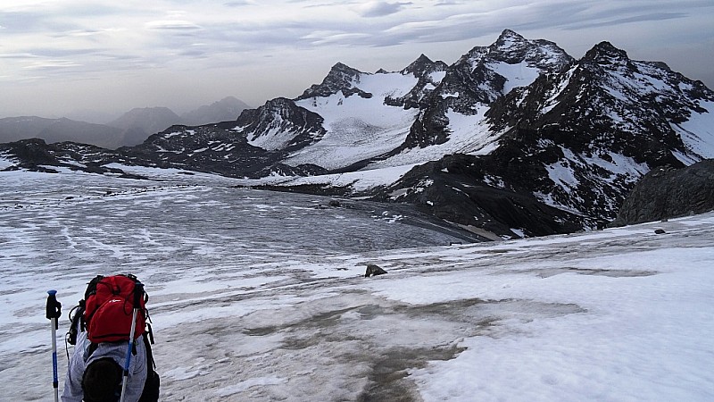#3 peautage : allez, on chausse avec la pointe Renod en toile de fond peautage : allez, on chausse avec la pointe Renod en toile de fond