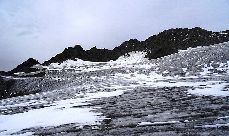 glacier de Chavière : Aiguilles des Saint-Pères et Roc des St-Pères, l'est sec le glacier là...