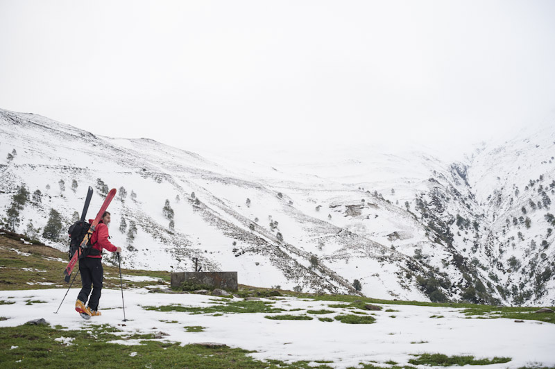#3 Torrino : Chaussage en vue, on est à 1450m en versant Sud en seconde semaine d Torrino : Chaussage en vue, on est à 1450m en versant Sud en seconde semaine d'octobre. J'achète !