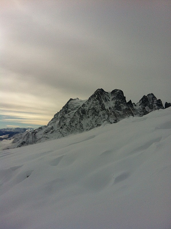 #18 pelvoux : le voile nuageux est deja la,le rideau tombe fin du creneau meteo! pelvoux : le voile nuageux est deja la,le rideau tombe fin du creneau meteo!
