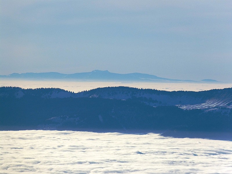 Le Mont Mézenc : petite zoom sur un de mes sommets préféré en espérant pouvoir le skier cette année.