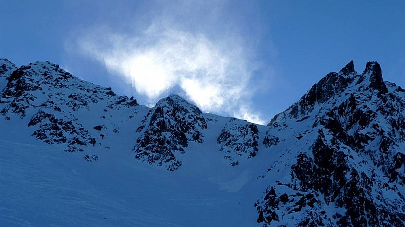 Belle Etoile : Lumières du soir ; ça souffle fort sur les crêtes.