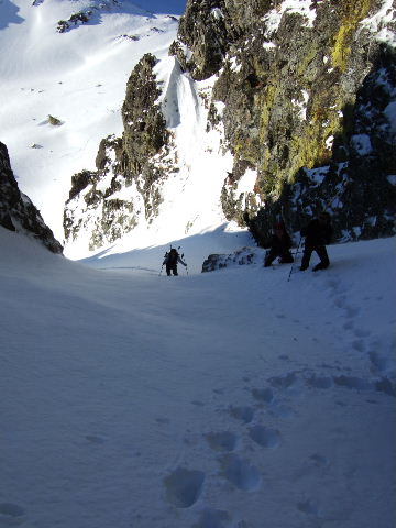 #8 Pas des Escombailles : C Pas des Escombailles : C'est bon ! Enfin on porte les skis pour se Hold-uper un ch'tit couloir ;o))