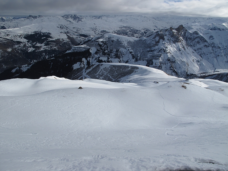 La descente du sommet... : Y a de la place...neige croutée fin...