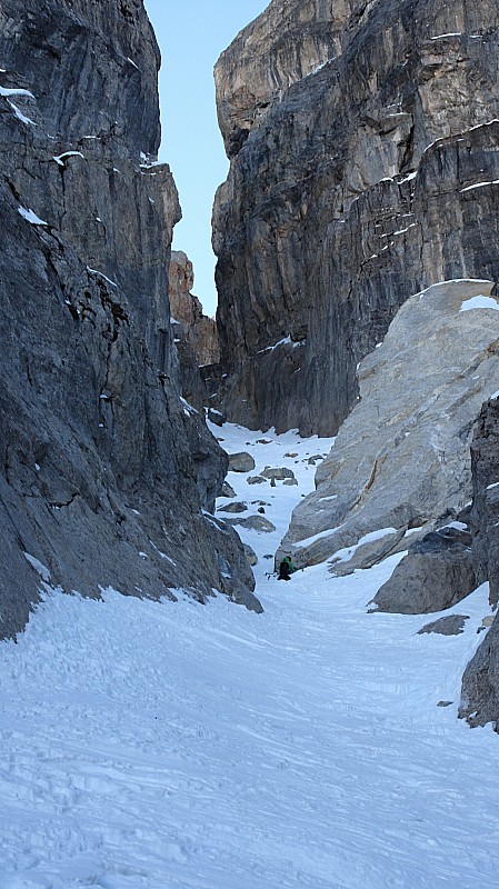 Portetta : LA vue d'en bas est trompeuse: ça ski très bien entre les rochers :)