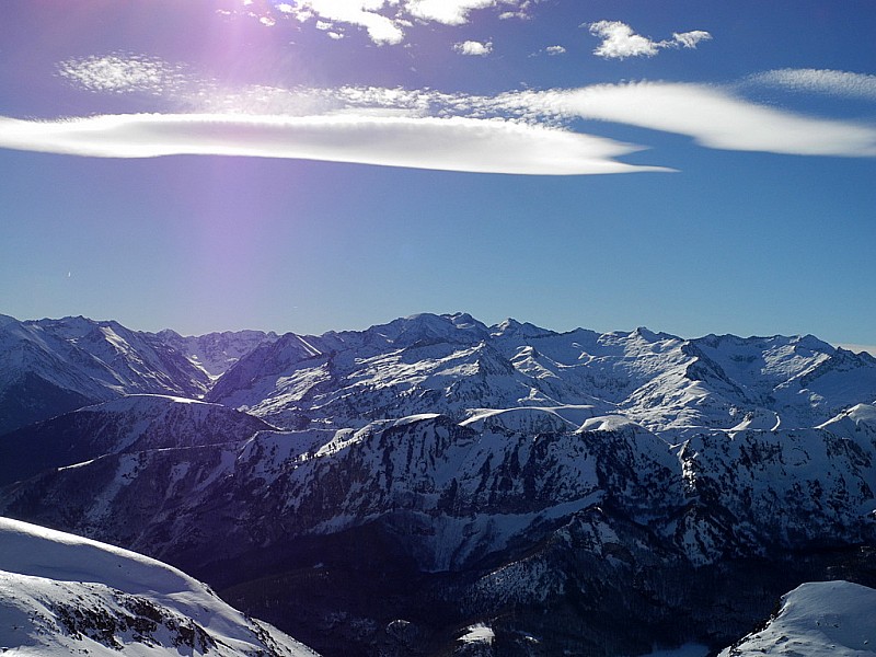 Panorama : Montcalm et Pique d'Estats au centre