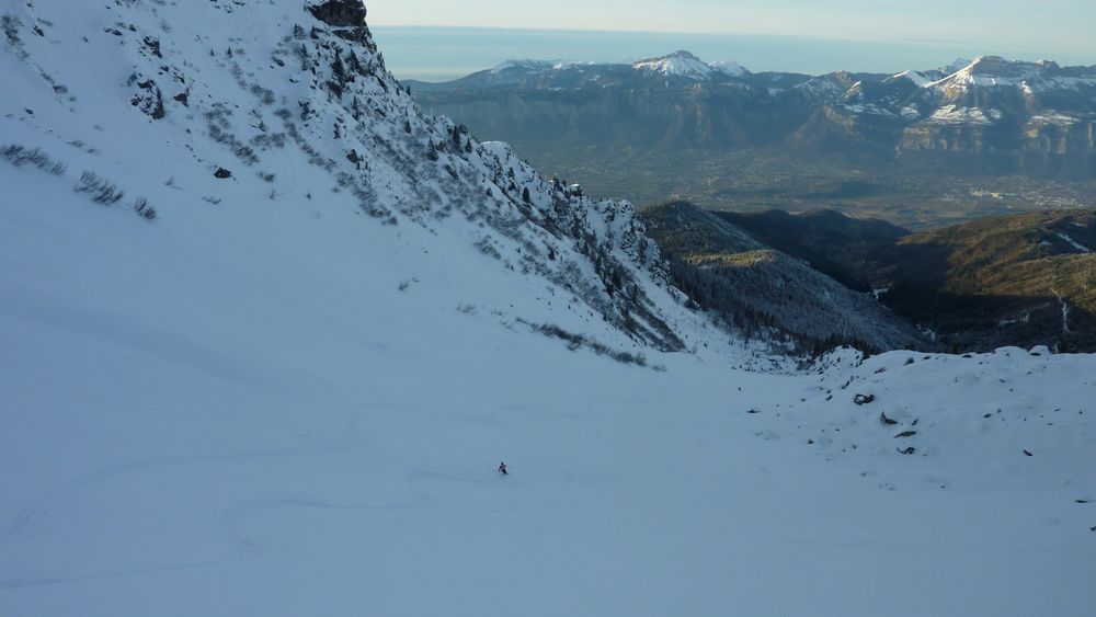 Pied de la face N : Marion lache les chevaux sur la meilleure section du jour