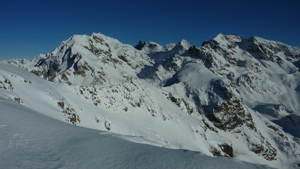 Vue sur les 3 Grands : ça fait vraiment peine l'enneigement