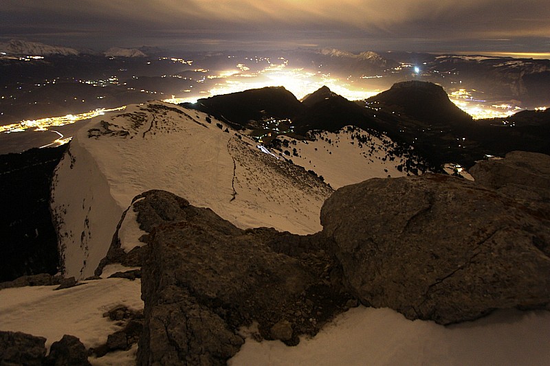La ciudad vue du sommet... : Grenoble, c'est beau... la nuit!