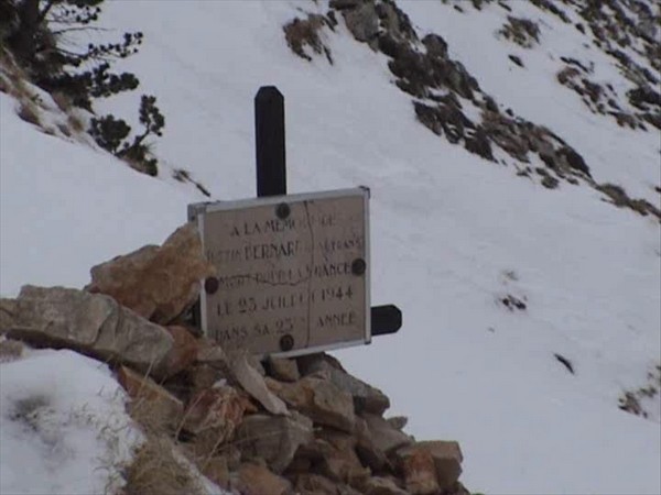 #1 hommage : Un petit monument hommage : Un petit monument
