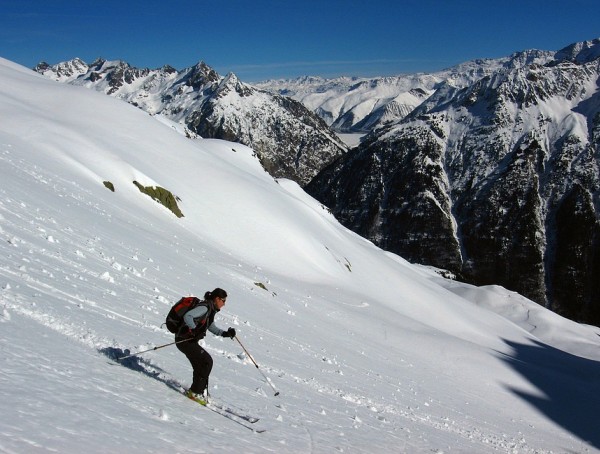 Vallon de la Jasse : Grand ski au dessus de l'Eau d'Olle.