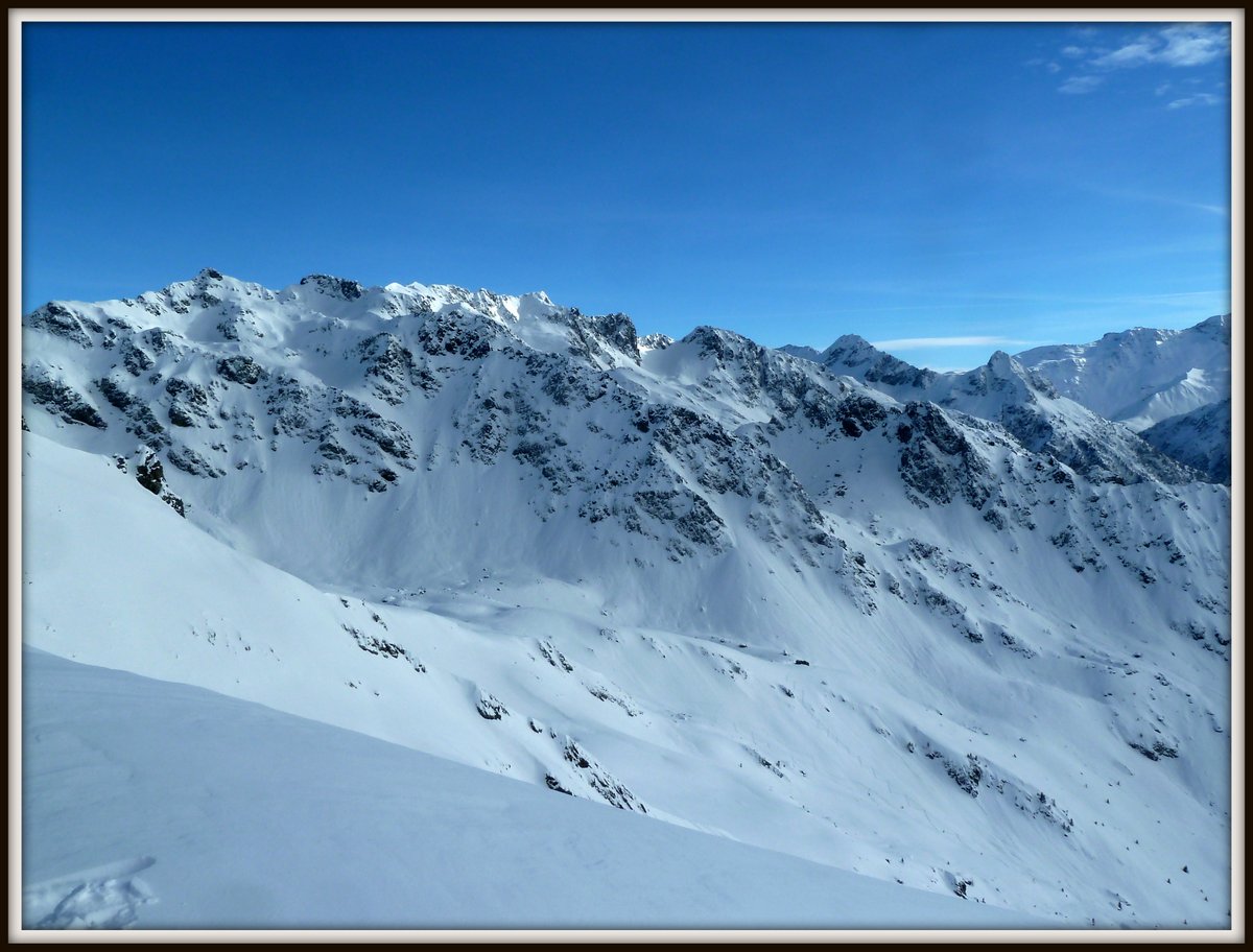 #5 Vallon du Vénétier : Du monde en direction de la Jasse Vallon du Vénétier : Du monde en direction de la Jasse