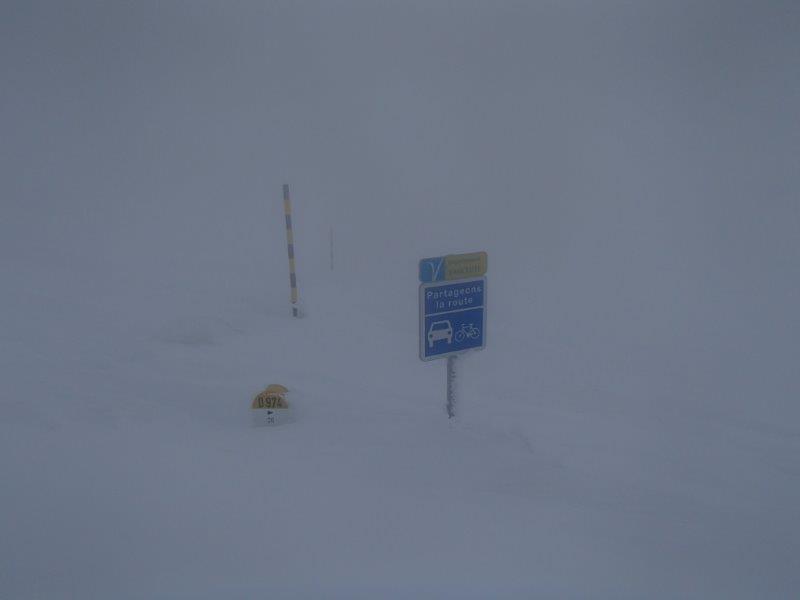 #7 faudrait rajouter un skieur sur le panneau faudrait rajouter un skieur sur le panneau