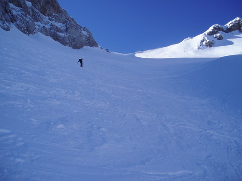 #5 Maxime dans le couloir : Maxime loin devant (comme tout au long de la rando...) dans le couloir Maxime dans le couloir : Maxime loin devant (comme tout au long de la rando...) dans le couloir