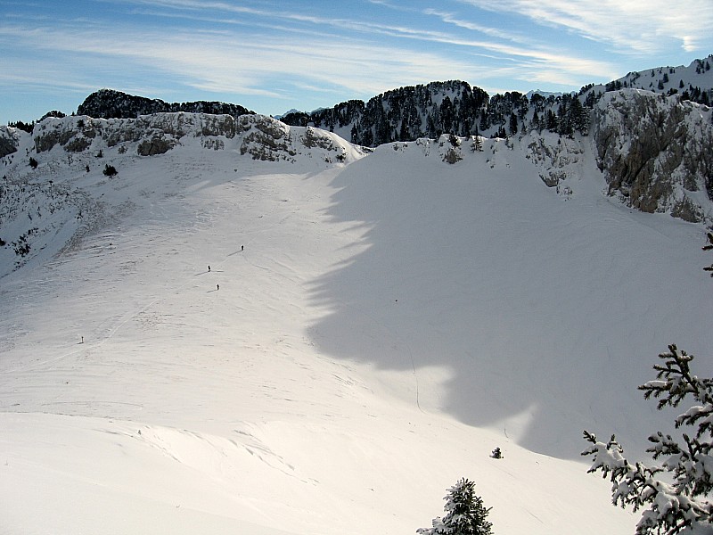 Sous le col de Léchaud : Skieurs en direction de la brèche de Roches Rousses
