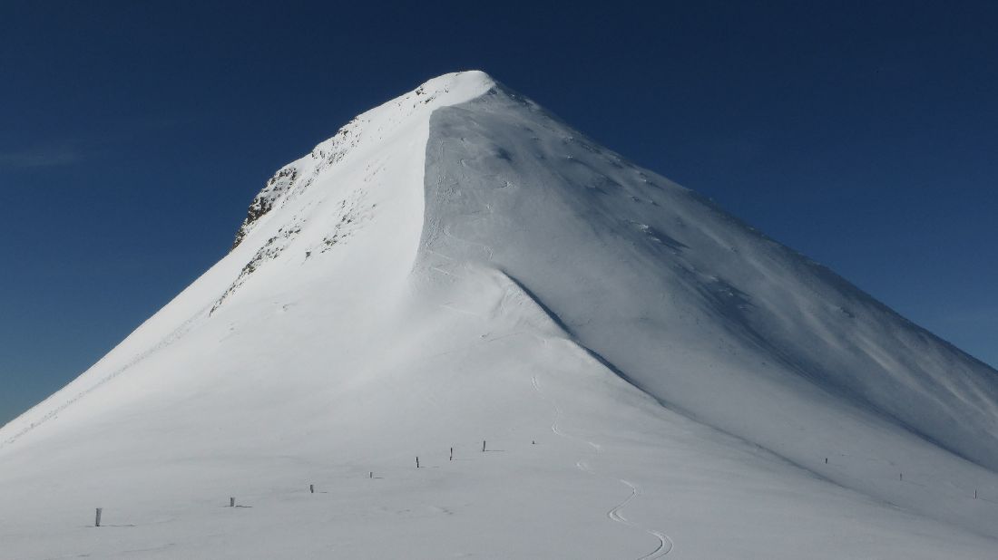 #8 Descente nord est : Sur la voie normale. Descente nord est : Sur la voie normale.
