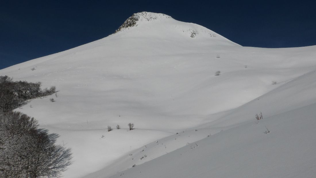 #4 La face Est bien plâtrée : Avec cette chaleur, les coulées ne vont pas tarder! La face Est bien plâtrée : Avec cette chaleur, les coulées ne vont pas tarder!