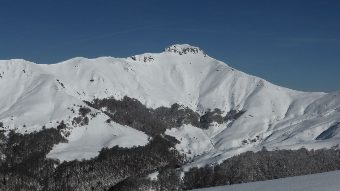 #10 Belles pentes du Peyre Arse : Il sera bien tracé dans la journée. Belles pentes du Peyre Arse : Il sera bien tracé dans la journée.