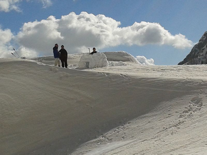 Mur des italiens : Un clin d'oeil à un igloo en brique de neige !