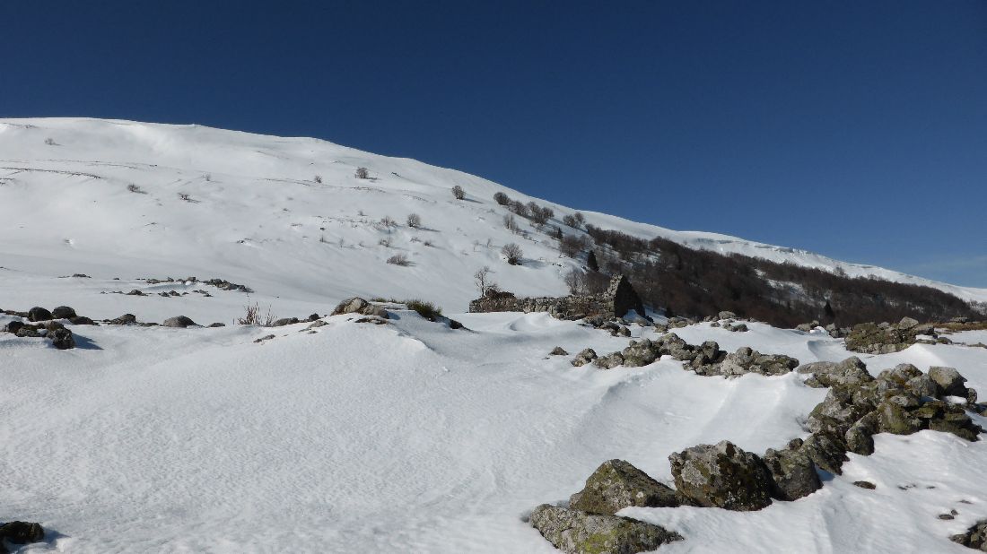 #3 Pied du Rocher de l Pied du Rocher de l'Aygue : Il y avait de la vie jadis...