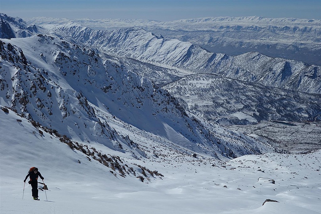 à 2800 m, devant les Zagros : durant l'approche