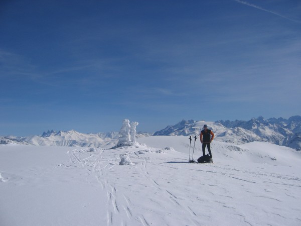 #7 Taillefer : La statue sommitale était platrée de neige (patagonienne, comme dirait etienne ;-))
quel superbe panorama de ce sommet, on comprend que ce soit une classique!! Taillefer : La statue sommitale était platrée de neige (patagonienne, comme dirait etienne ;-))
quel superbe panorama de ce sommet, on comprend que ce soit une classique!!