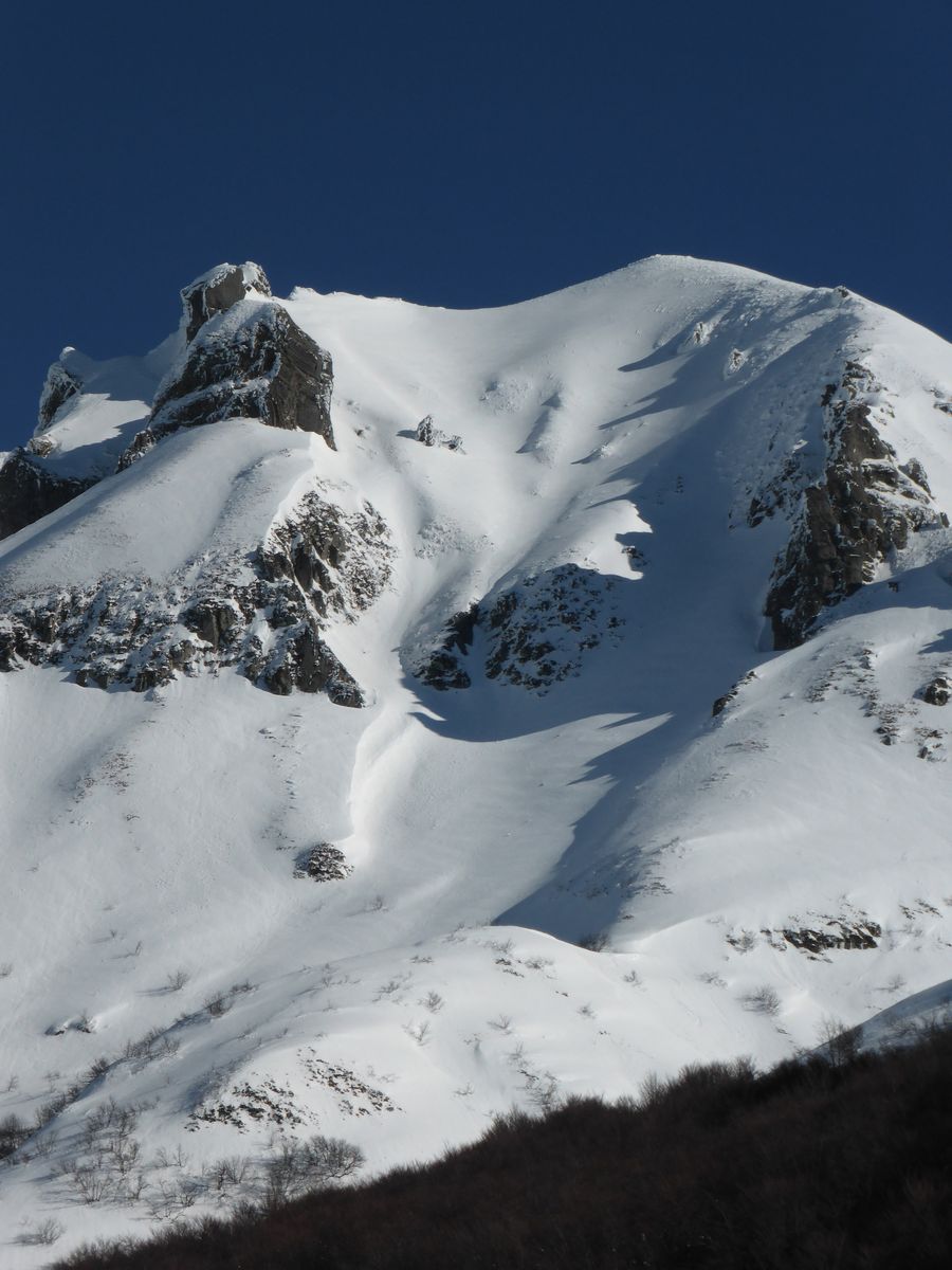 #4 Gros plan Couloir en S : Belle ligne. Gros plan Couloir en S : Belle ligne.