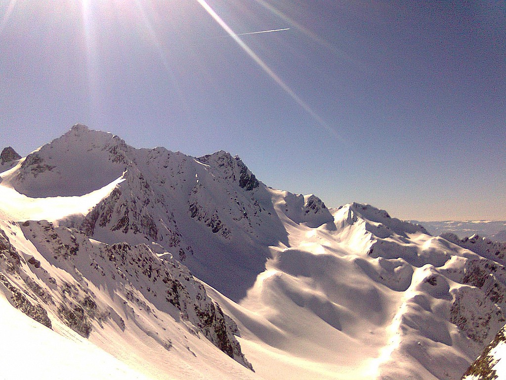 Vue sur les pointes de la porte d'Eglise depuis le Col de Moretan