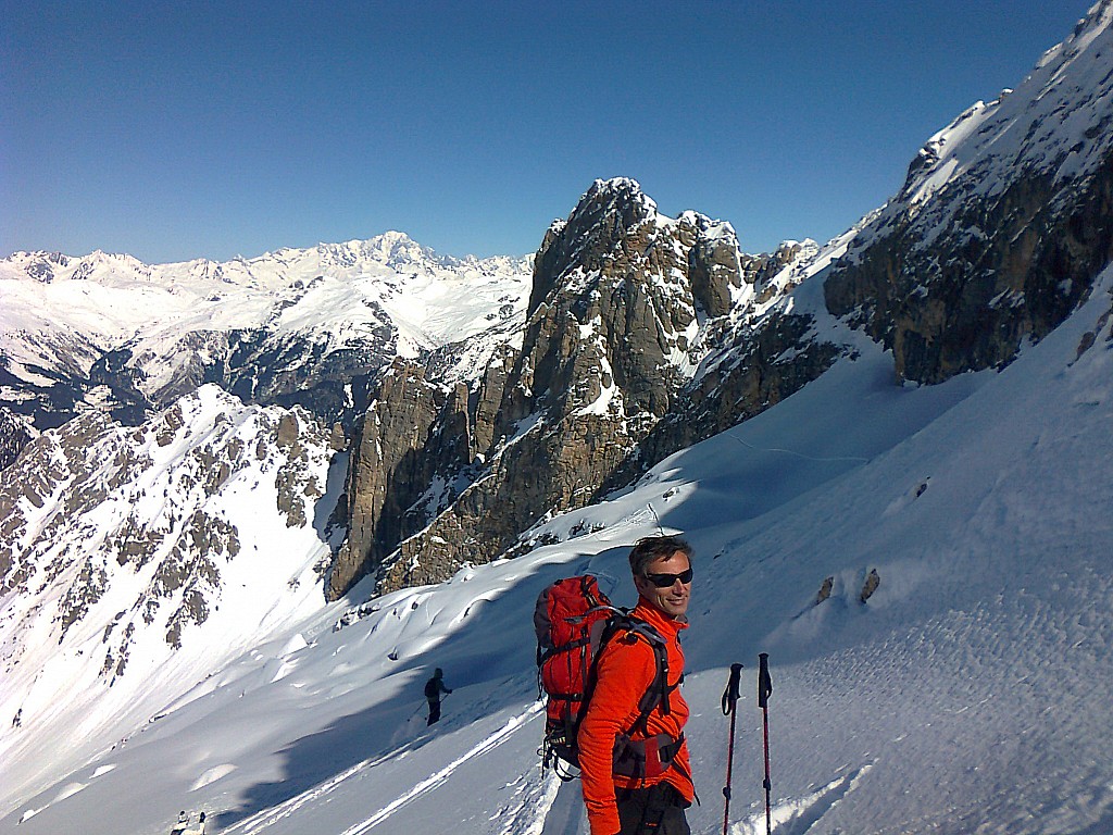 La rampe : On aperçoit le Mont Blanc mais aussi la Pierra Menta