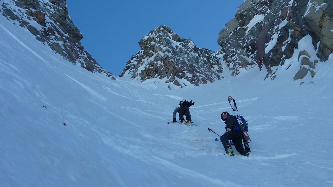 Couloir central N : Manu trace la 2eme ligne du jour