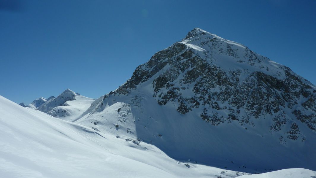 #8 Pelvas : le groupe de Claudius arrive au col d Pelvas : le groupe de Claudius arrive au col d'Urine sous la face N du Pelvas