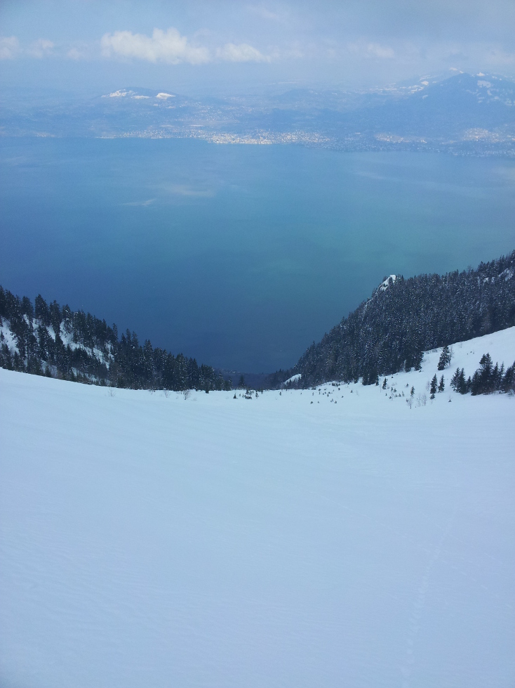 Ski dans un fjord ? : Non, juste une plongée sur le Léman