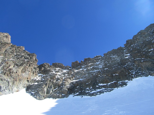 mur ouest du Sirac : zone à escalader pour accéder à la brèche permettant de rejoindre l'arête Est puis le sommet du Sirac