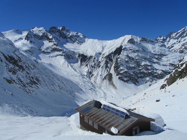 refuge de Chabournéou : passage vers le refuge de Chabournéou, bientôt la fin, ça commence de chauffer