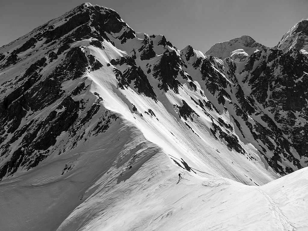 #3 Col 2437 : le vide se creuse Col 2437 : le vide se creuse