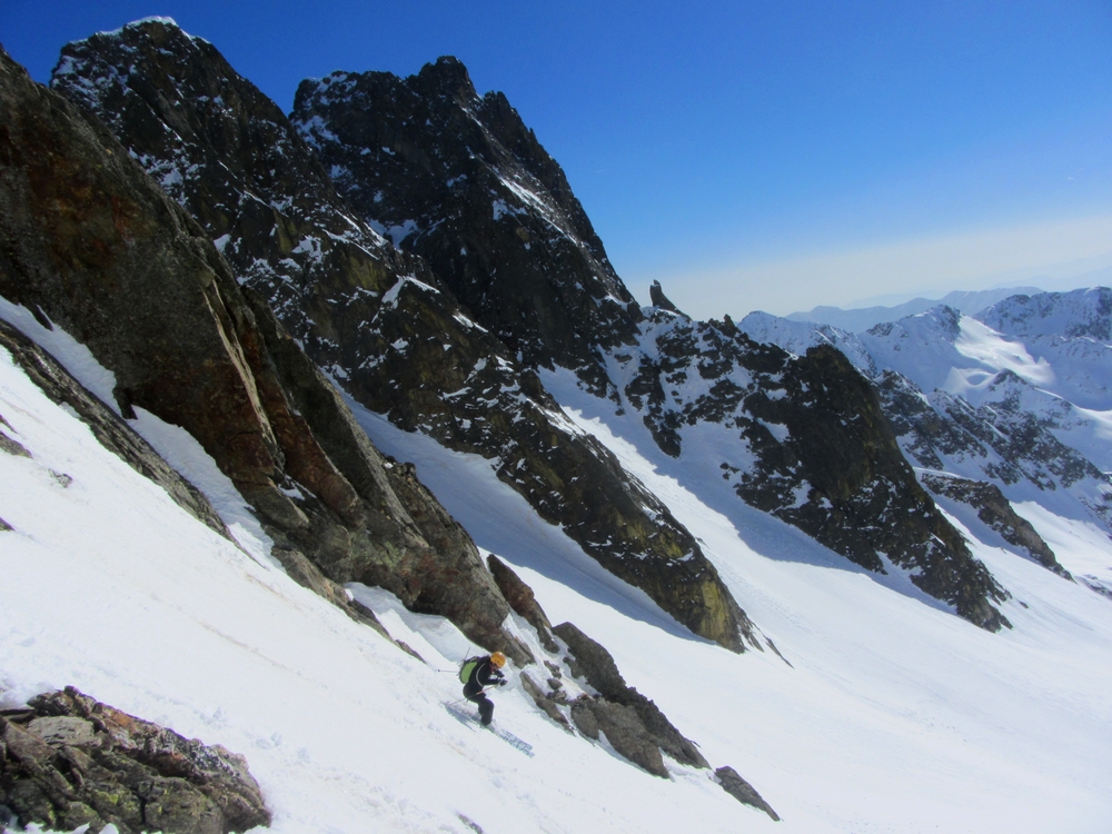 #12 Tour de l Tour de l'Argentera : Descente de la combe / couloir SW du Passo dei detriti.