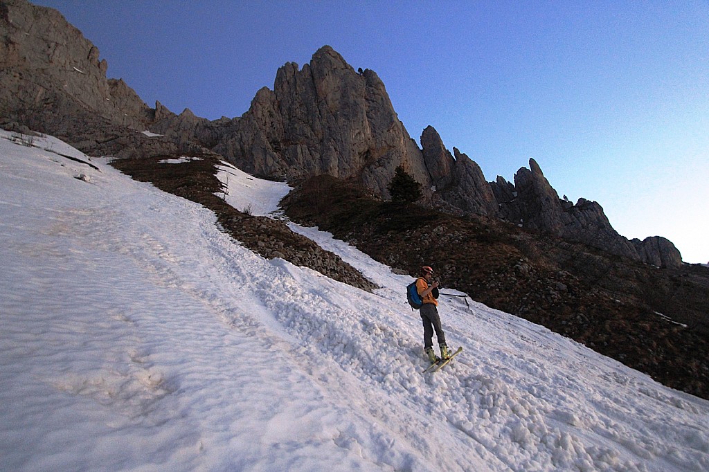 #1 Montée dans le couloir : Vers 6h20, pas encore de soleil... Montée dans le couloir : Vers 6h20, pas encore de soleil...