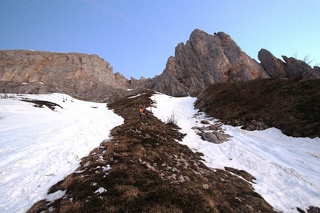#2 Ca monte à pieds : On peut même monter à pieds... la zone est déjà bien déneigée avec l Ca monte à pieds : On peut même monter à pieds... la zone est déjà bien déneigée avec l'anticyclone des trois dernières semaines!