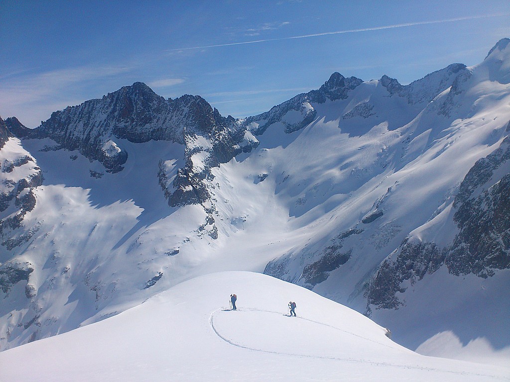 Cirque de la Pilatte : Marco et Gwenaël qui admirent le paysage