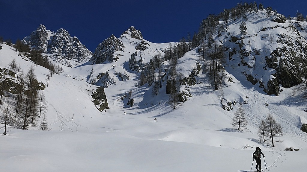 #28 Argentéra face Ouest : En remontant au refuge Rémondino Argentéra face Ouest : En remontant au refuge Rémondino