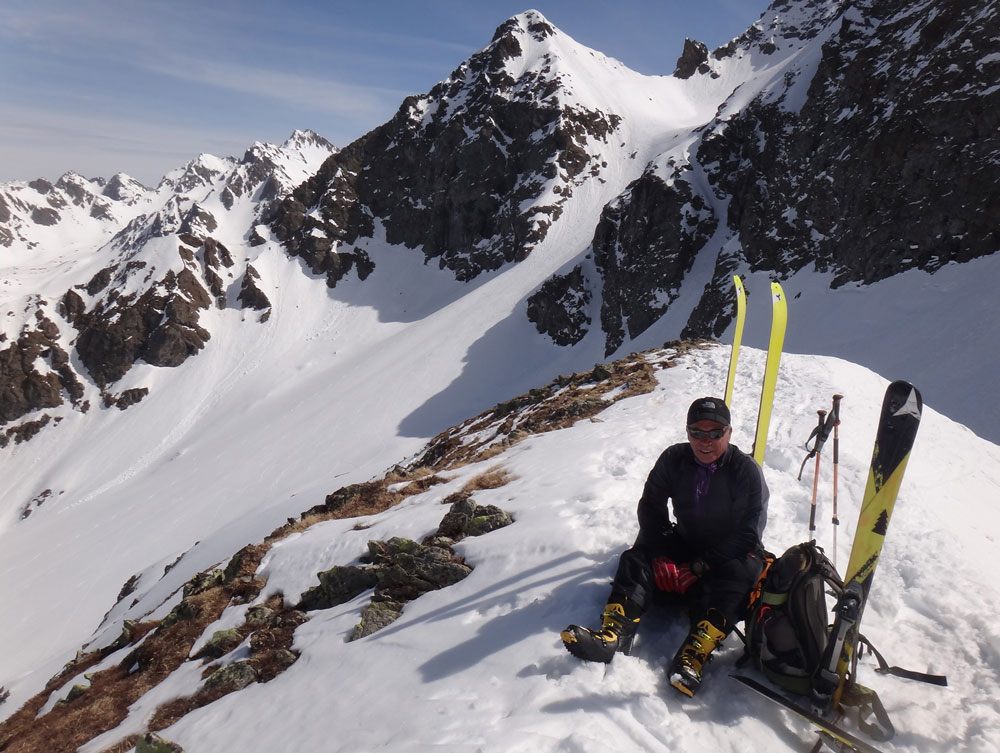 Col du Loup : Loup n°1 sur fond de col des Lances