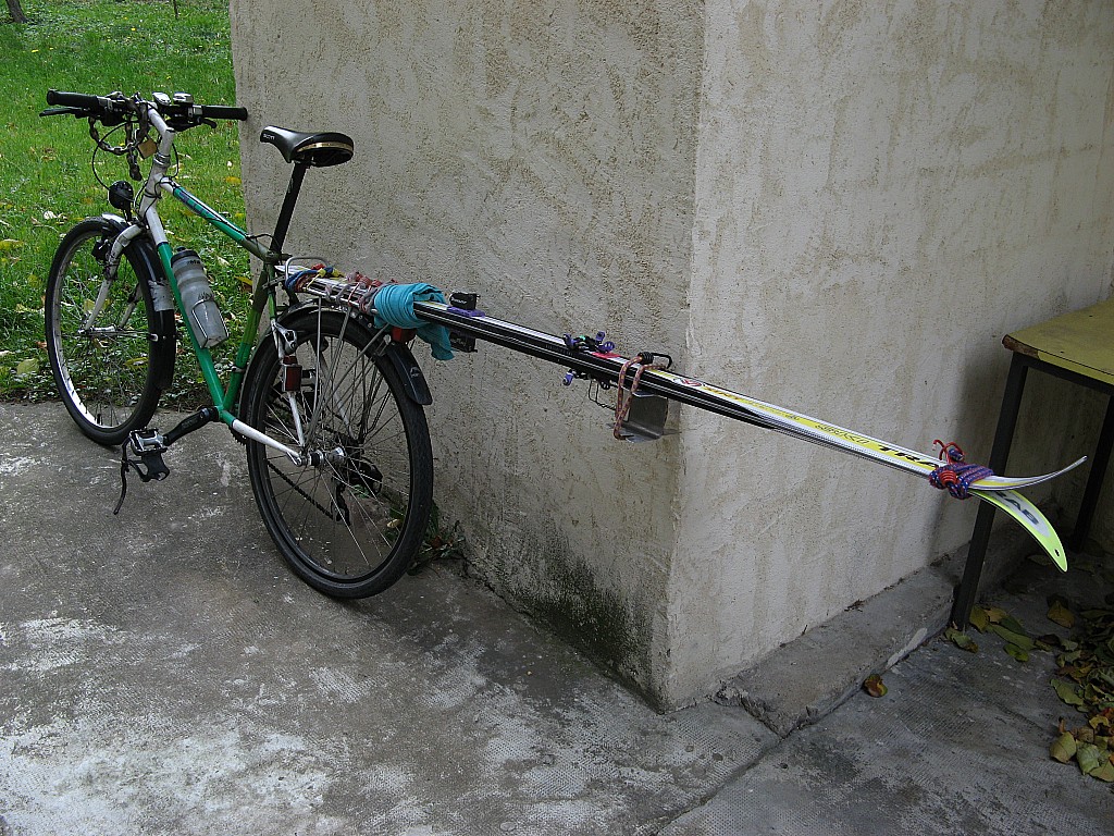 #6 VTT après la bourse aux skis! : Ah, le voilà mon VTT utilitaire pour transporter les skis!
Elle est pas belle la vie? VTT après la bourse aux skis! : Ah, le voilà mon VTT utilitaire pour transporter les skis!
Elle est pas belle la vie?