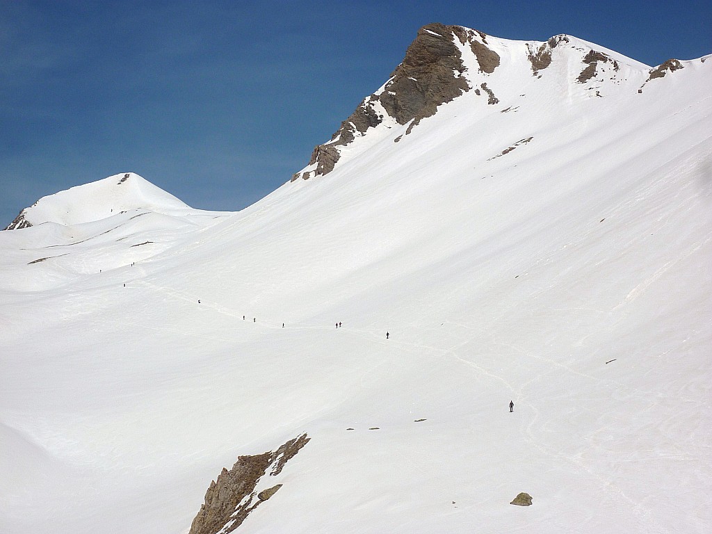 Au fond le Pic Blanc : Les mêmes à la descente.