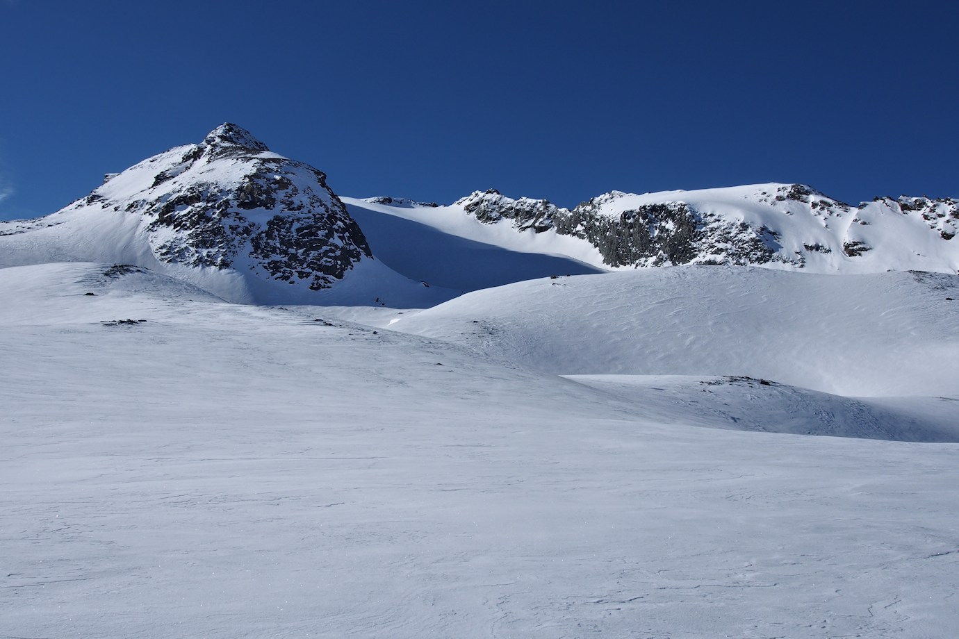 Glacier du Gros Caval : Encore dans l'ombre.