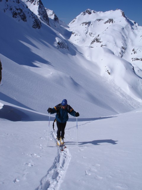 #5 Remonté du vallon de Bens : Après notre renoncement dans l Remonté du vallon de Bens : Après notre renoncement dans l'ascension de la brèche du Frêne, retour au Col