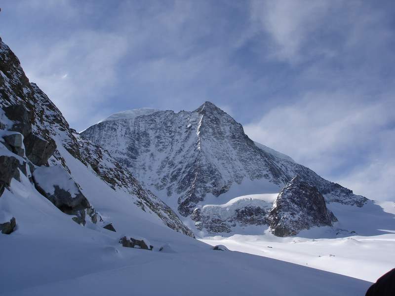 #3 Mt Blanc de Cheilon : Le Mt Blanc de Cheilon depuis le Pas de Chévre Mt Blanc de Cheilon : Le Mt Blanc de Cheilon depuis le Pas de Chévre